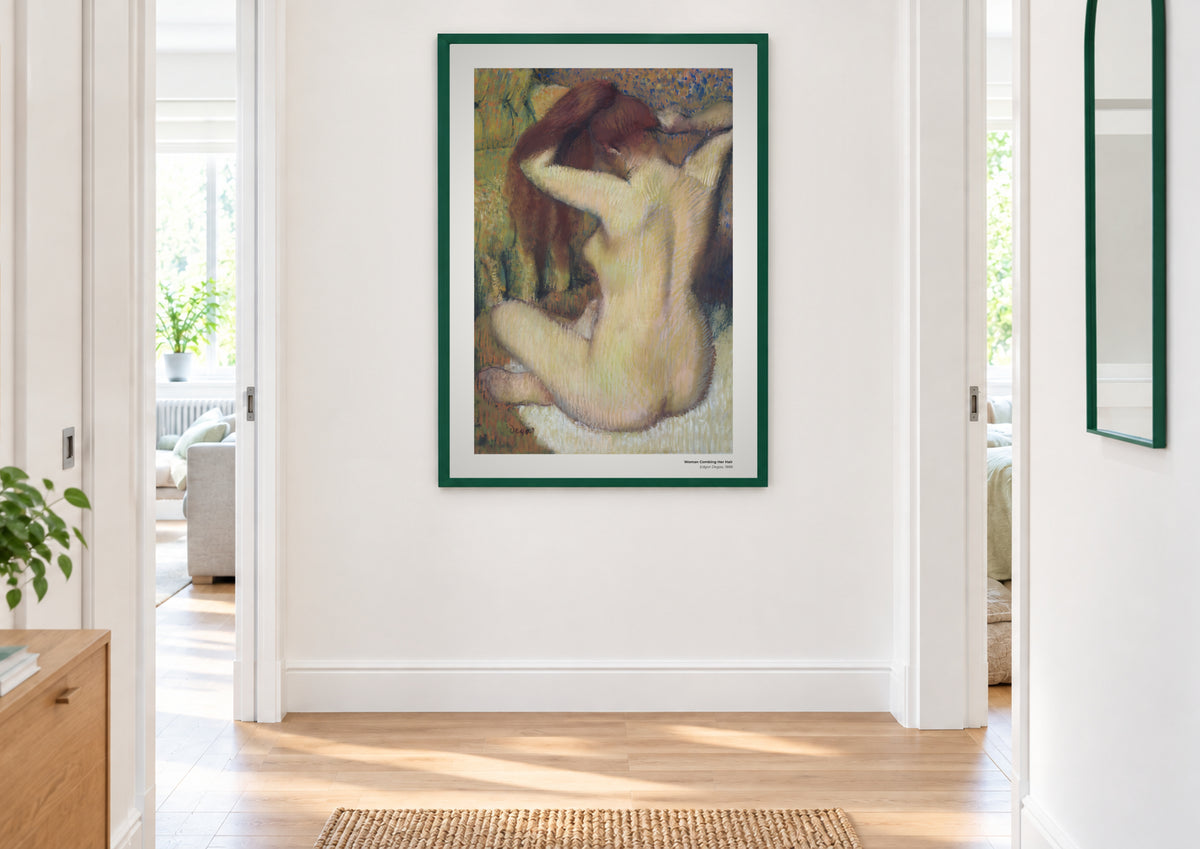 Femme se peignant les cheveux – Edgar Degas, aperçu encadré en situation